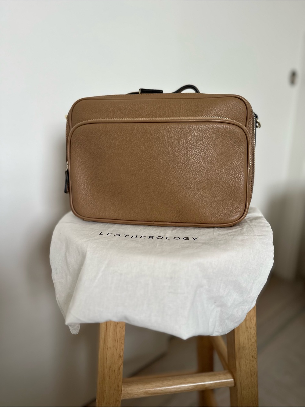 Leatherology Meadow Large Satchel Bag in Camel with additional strap included!